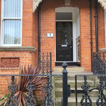 Firn By The Park Lägenhet